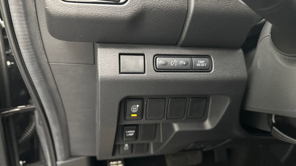 New 2026 Nissan Frontier SV w/ All-Weather Content Package AWD/4WD image 21