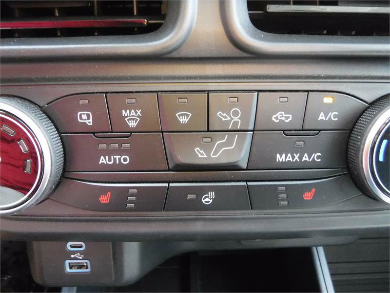 Used 2023 Ford Maverick Tremor image 11