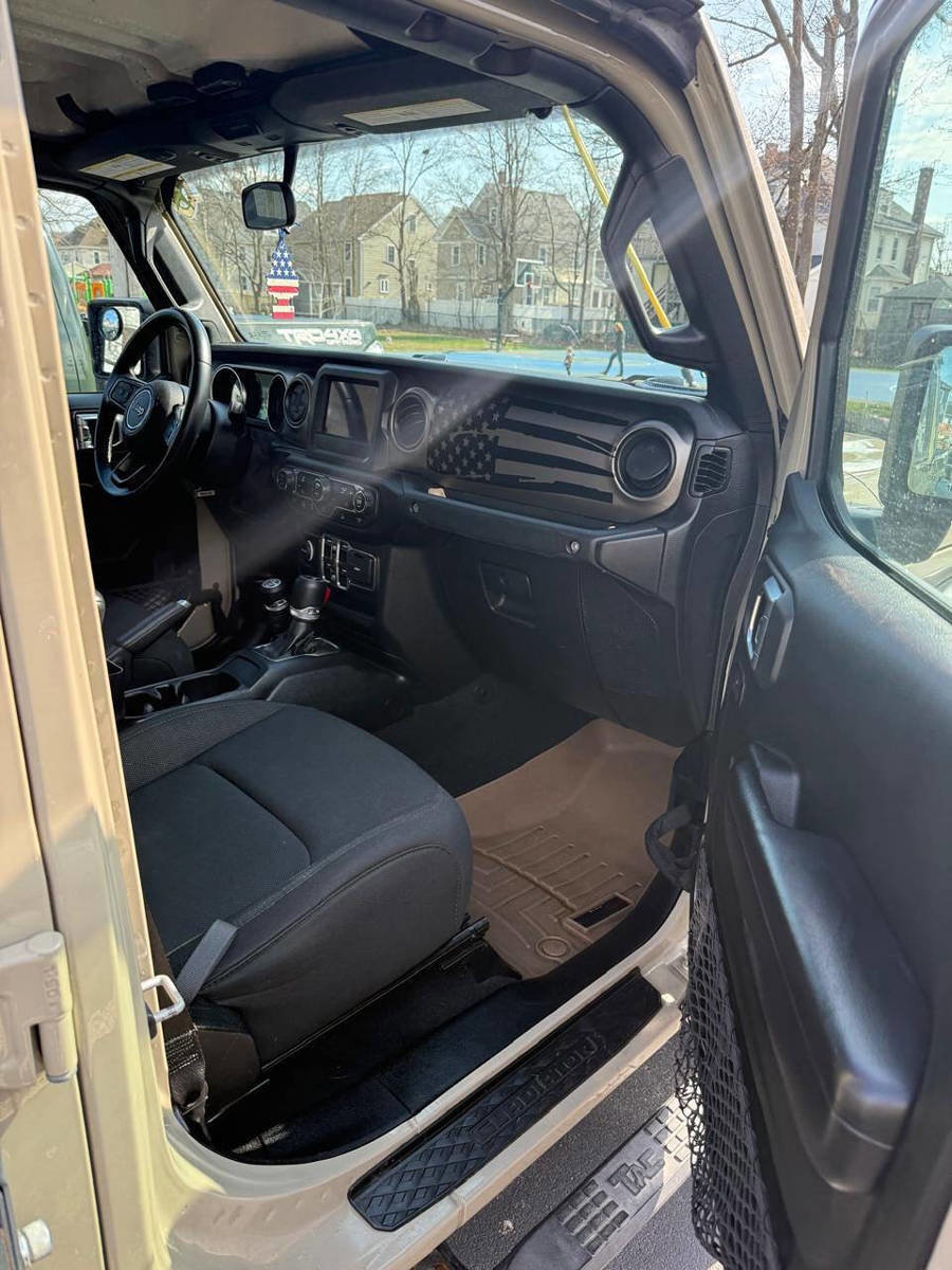 Used 2020 Jeep Gladiator Sport w/ Quick Order Package 24S image 31