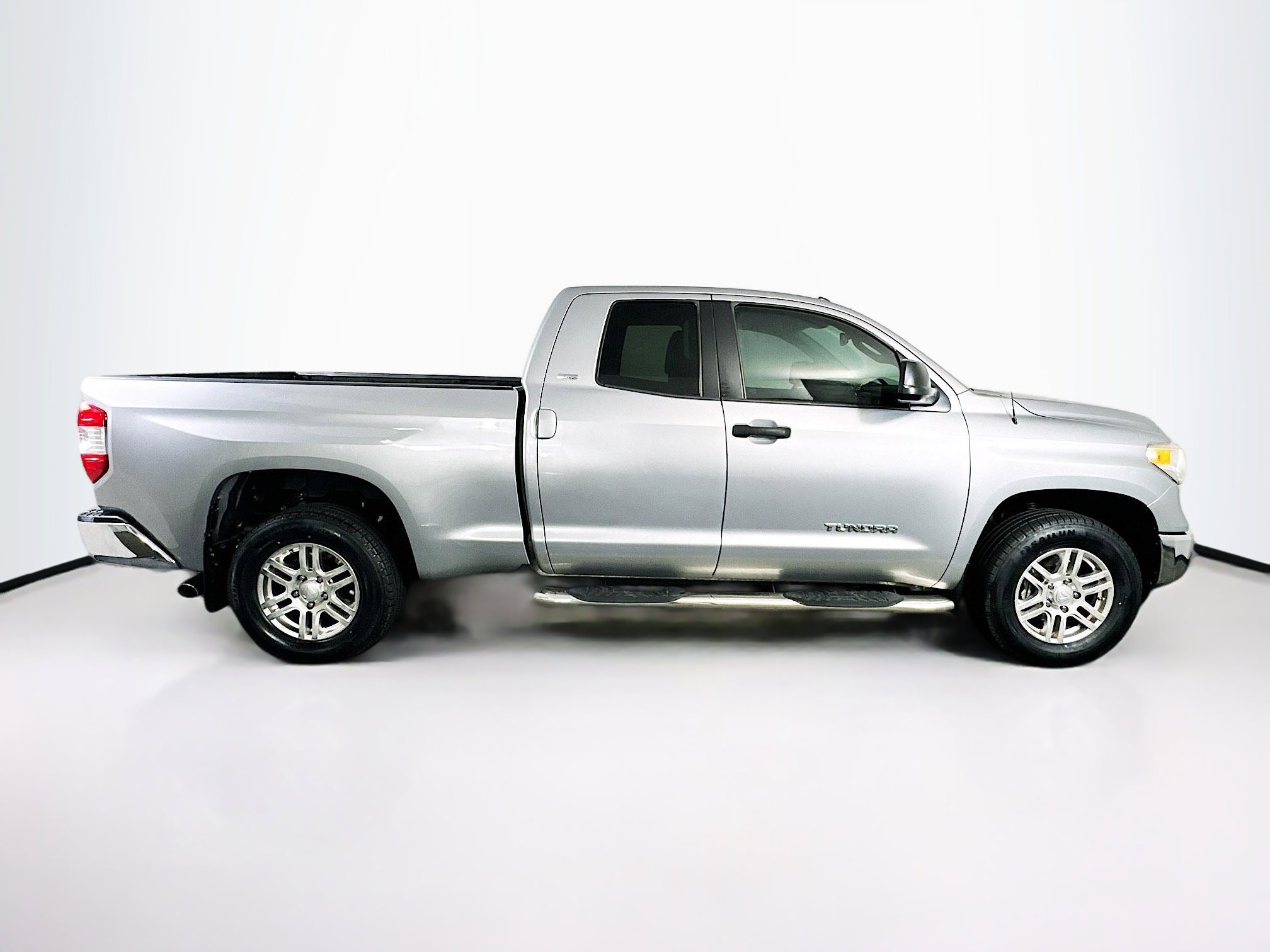 Used 2016 Toyota Tundra SR5 image 10