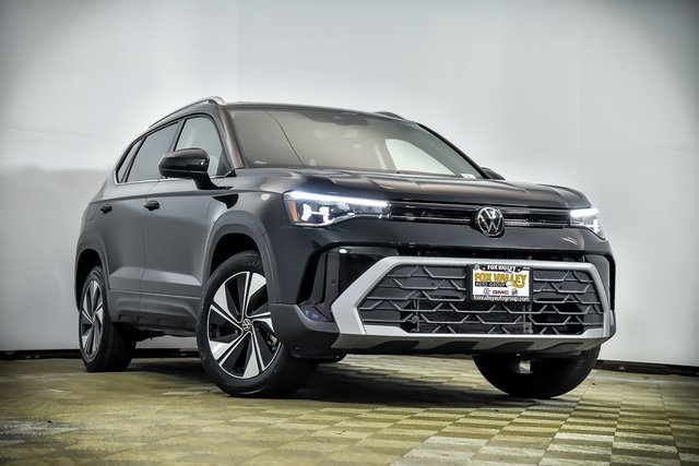 Certified 2025 Volkswagen Taos SE w/ Panoramic Sunroof Package