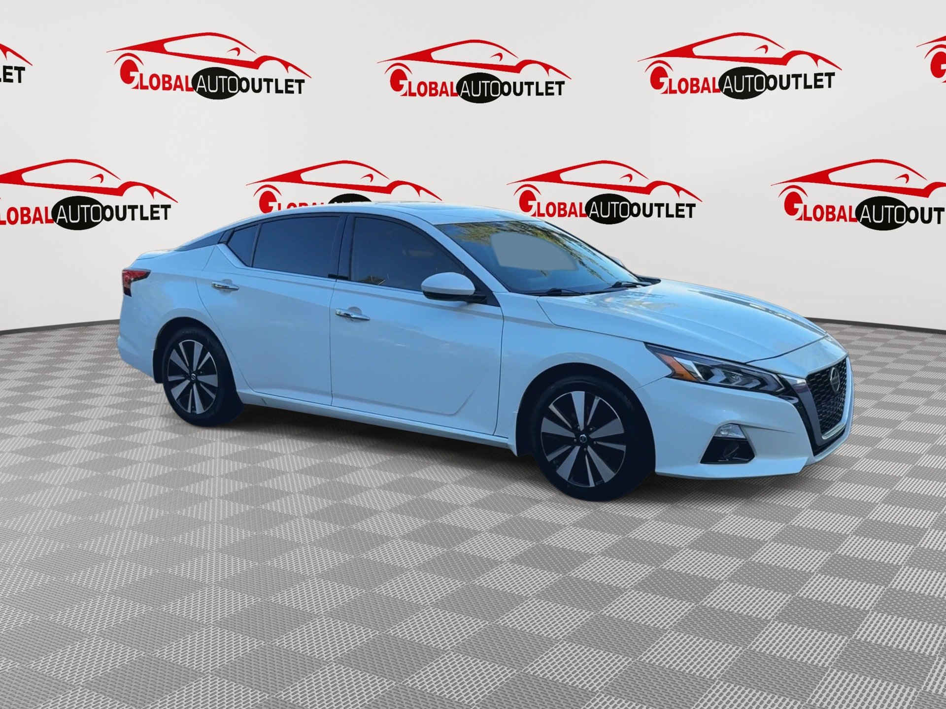 Used 2020 Nissan Altima 2.5 SL FWD image 2