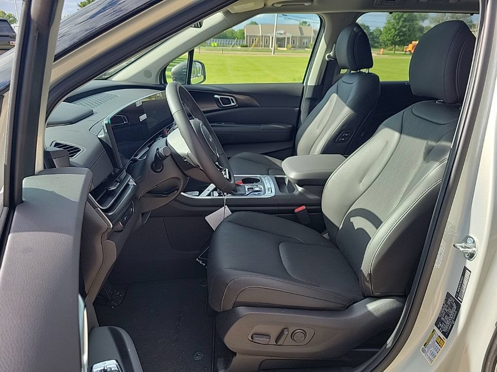 New 2026 Kia Carnival SX w/ SX Dark Edition Package FWD image 8