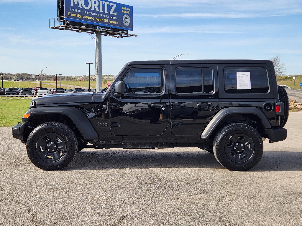 Used 2025 Jeep Wrangler Unlimited Sport image 4