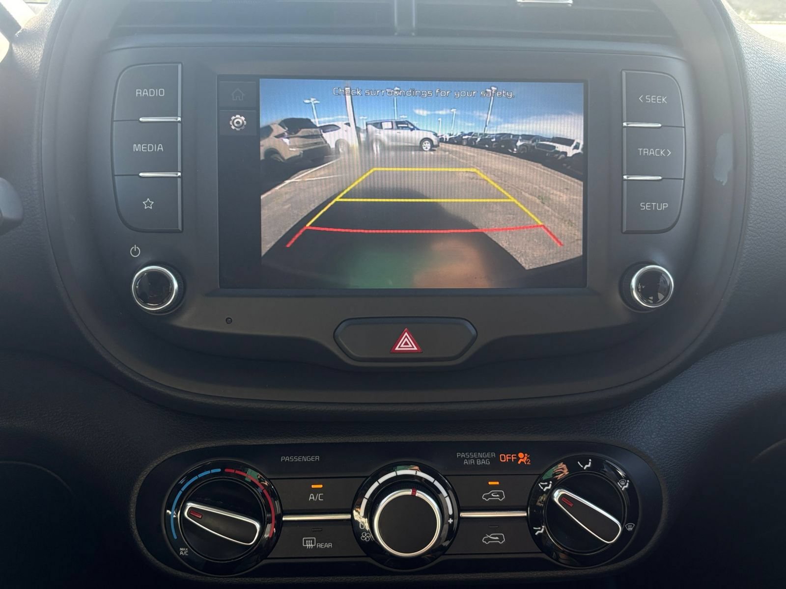 Used 2025 Kia Soul LX w/ LX Technology Package FWD image 20