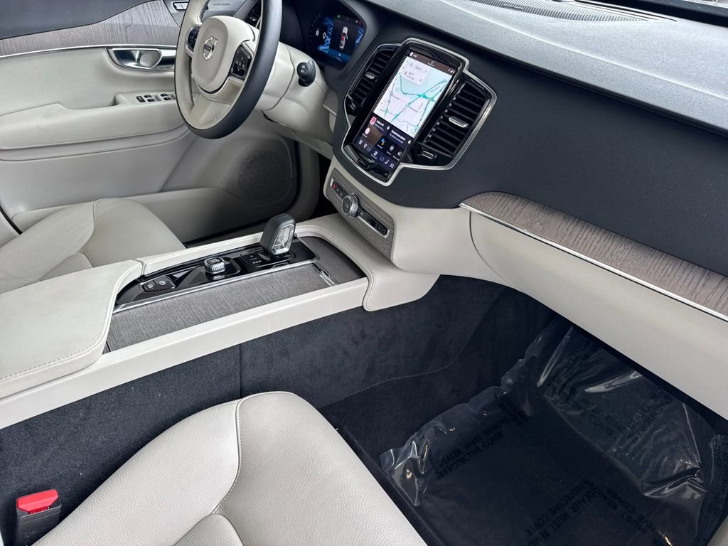 Certified 2023 Volvo XC90 B6 Plus w/ Protection Package Premier AWD/4WD image 16