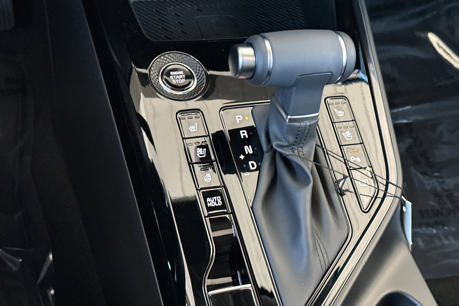 New 2025 Kia Niro SX image 18