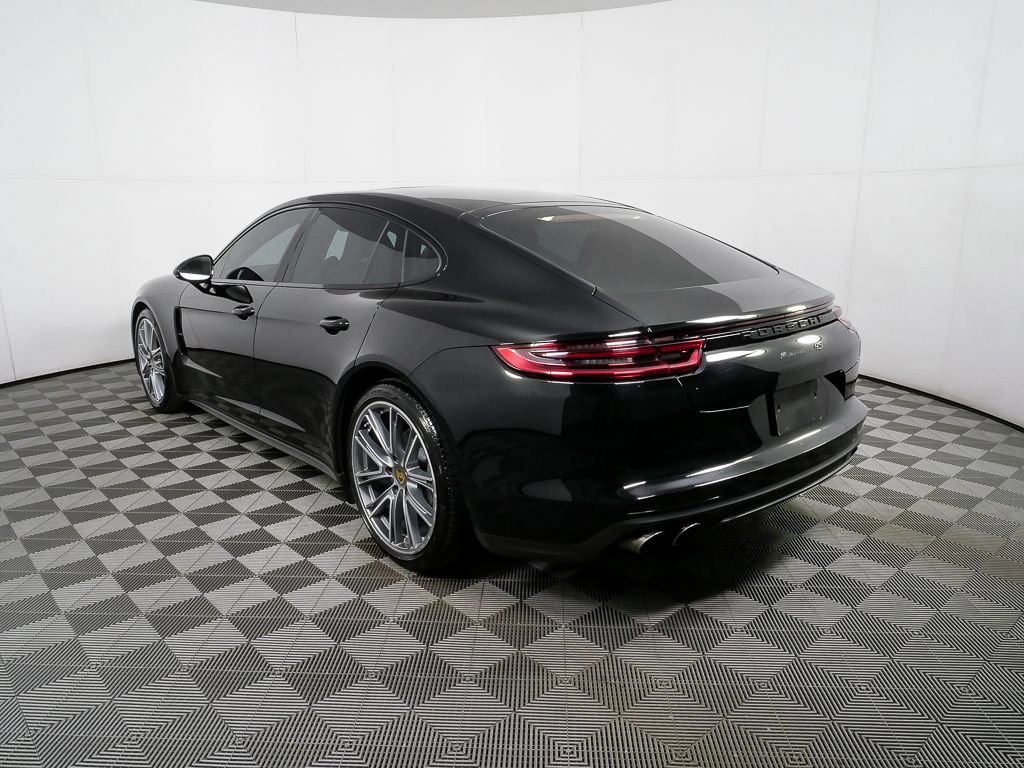 Certified 2018 Porsche Panamera 4S image 3