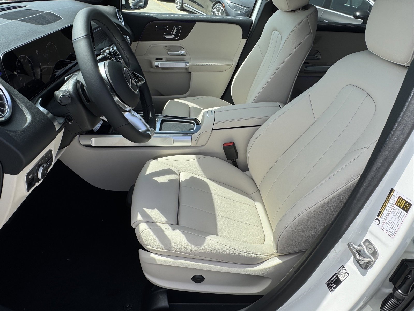 New 2026 Mercedes-Benz GLB 250 image 19