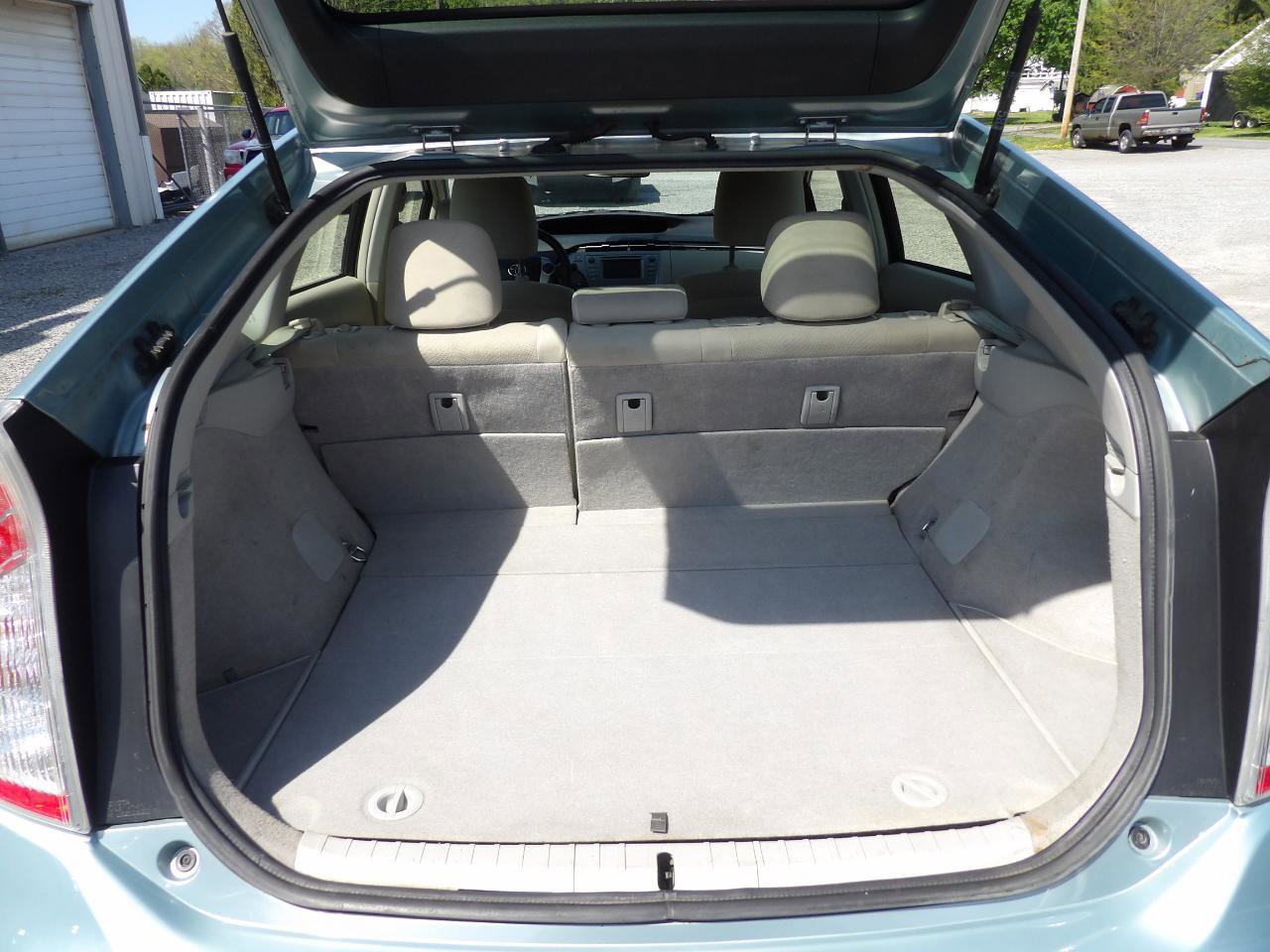 Used 2015 Toyota Prius Two FWD image 5