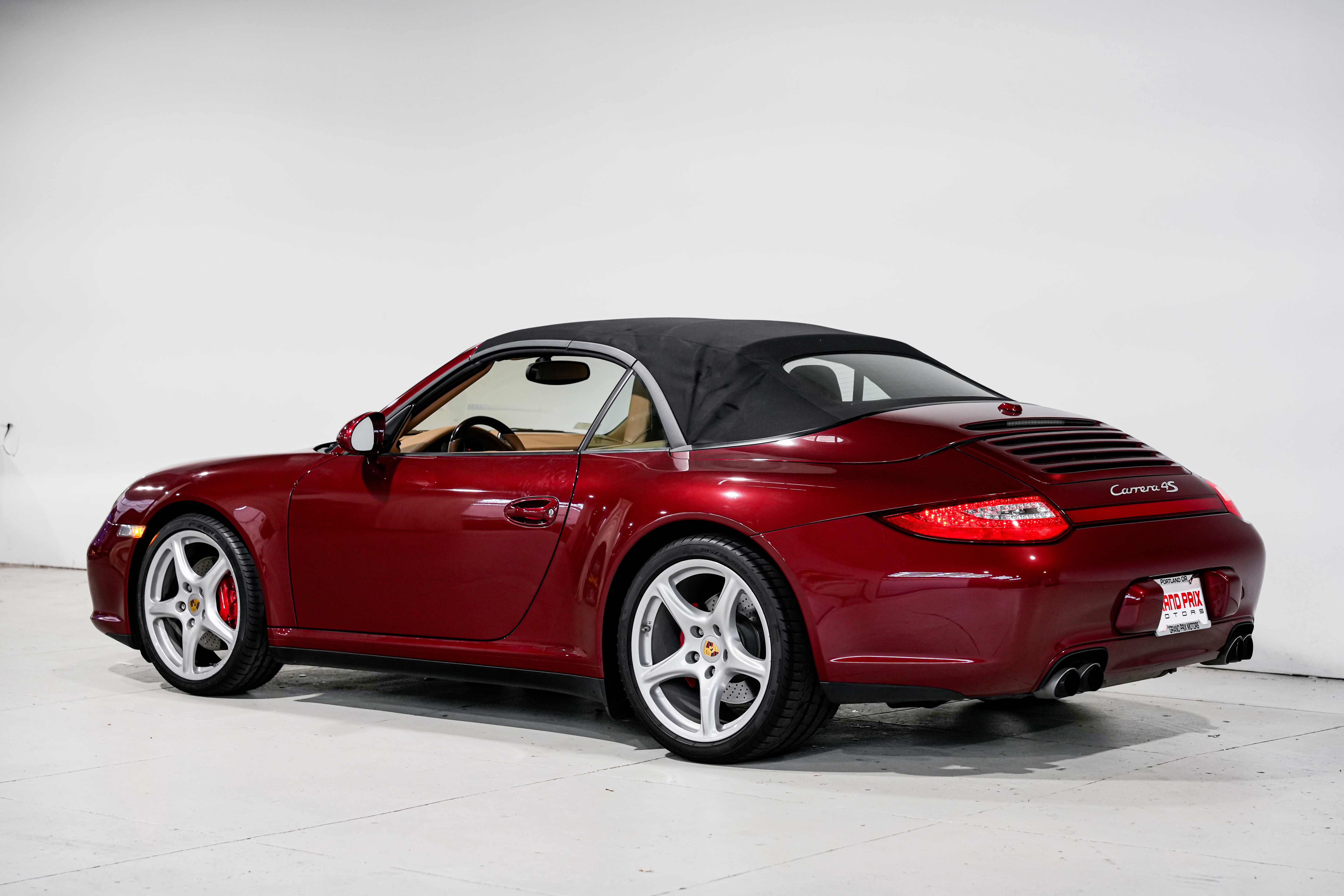 Used 2010 Porsche 911 Carrera 4S image 4