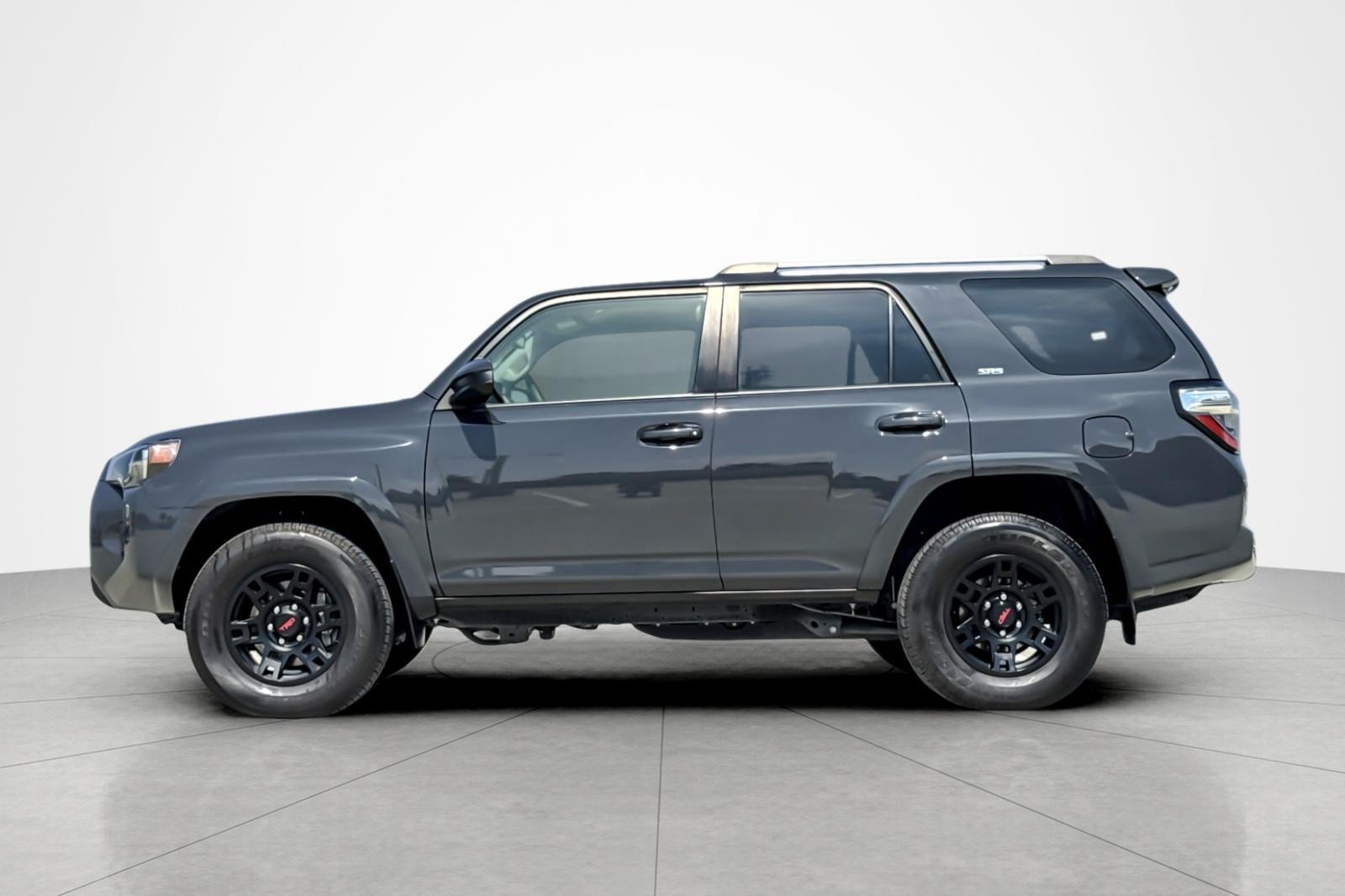 Certified 2024 Toyota 4Runner SR5 AWD/4WD image 2