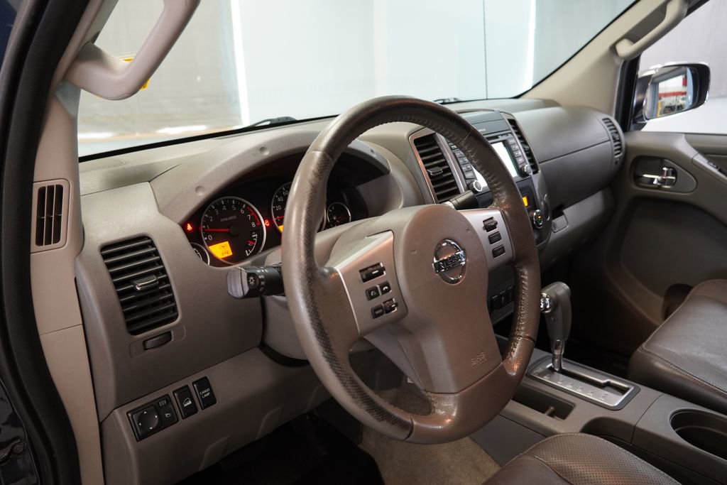 Used 2016 Nissan Frontier SL image 6