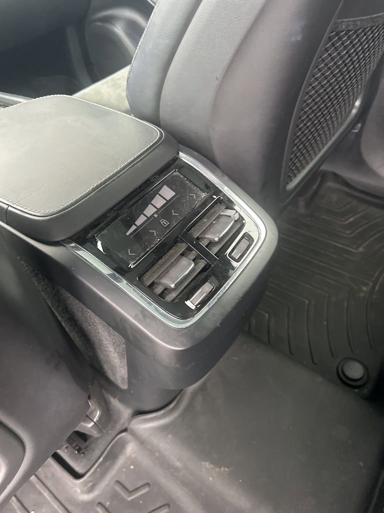 Used 2018 Volvo XC90 T6 R-Design AWD/4WD image 16
