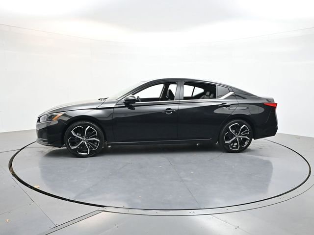 Used 2023 Nissan Altima 2.5 SR FWD image 5