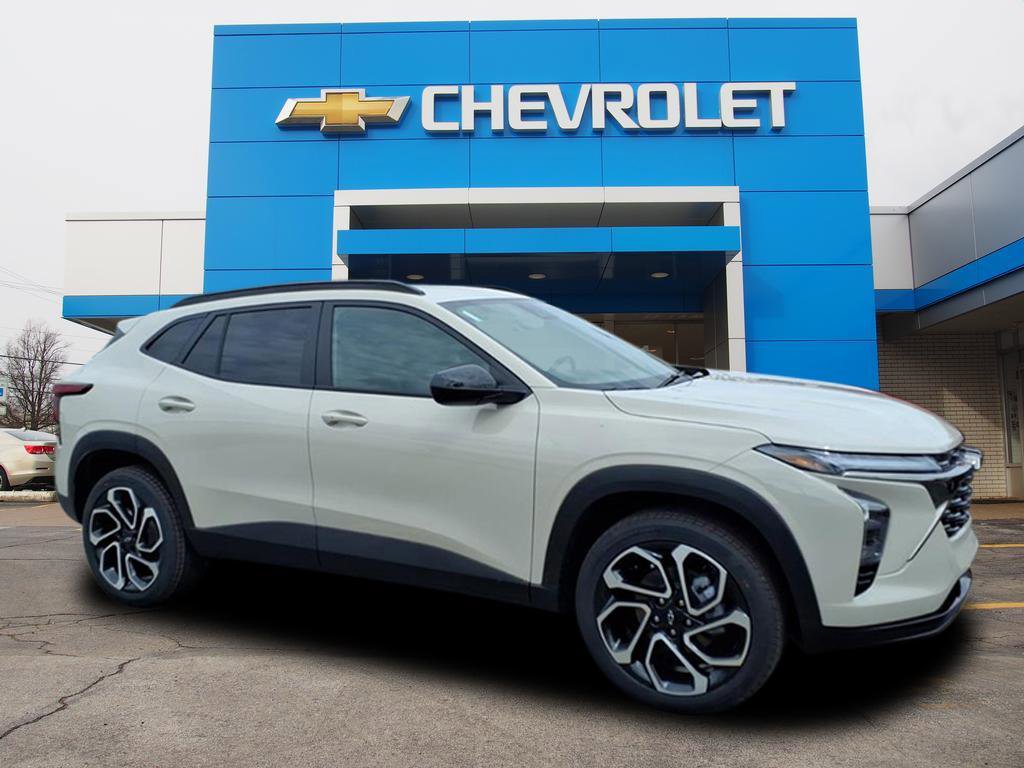 New 2026 Chevrolet Trax RS FWD image 2