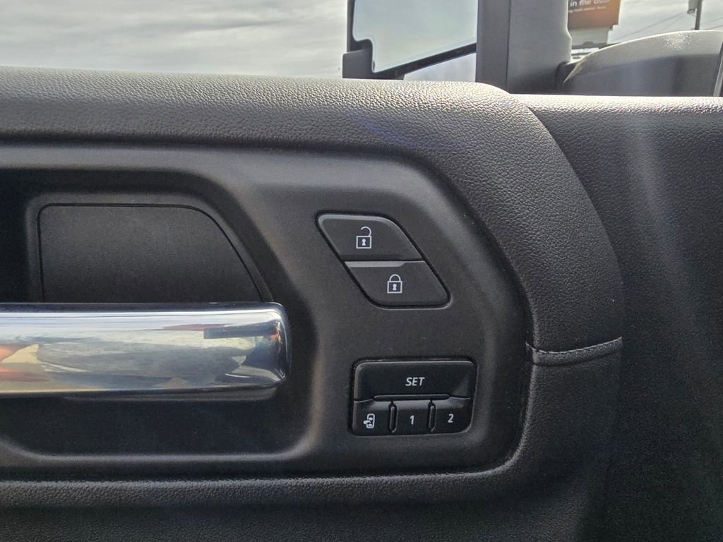 Used 2022 Chevrolet Silverado 2500 LTZ w/ LTZ Texas Edition image 10