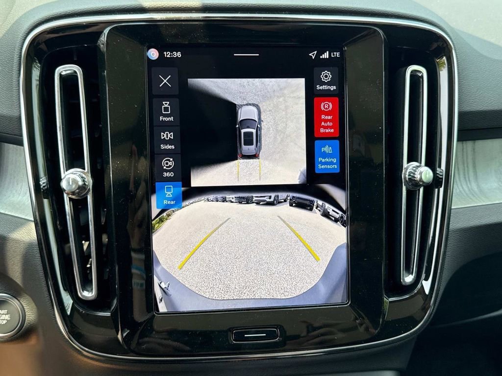 Used 2026 Volvo XC40 B5 Plus w/ Protection Package Premier image 24