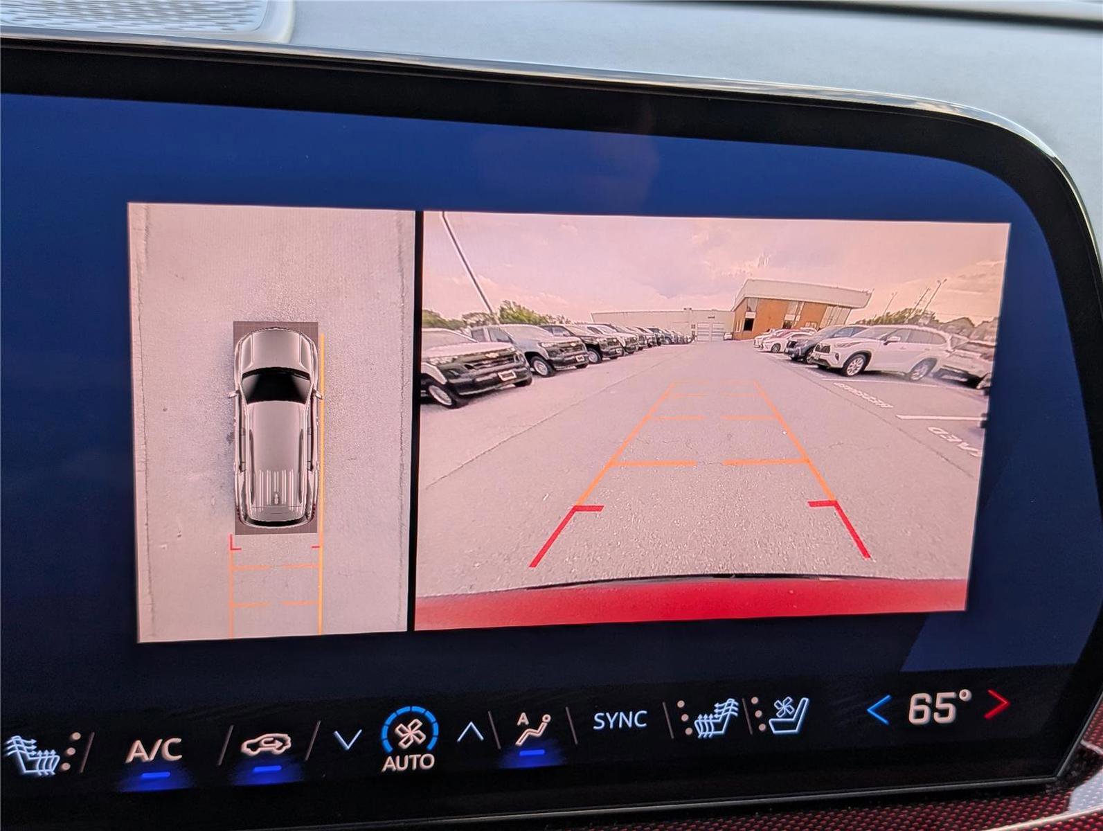 Used 2024 Chevrolet Traverse RS w/ LPO, Floor Liner Package image 33