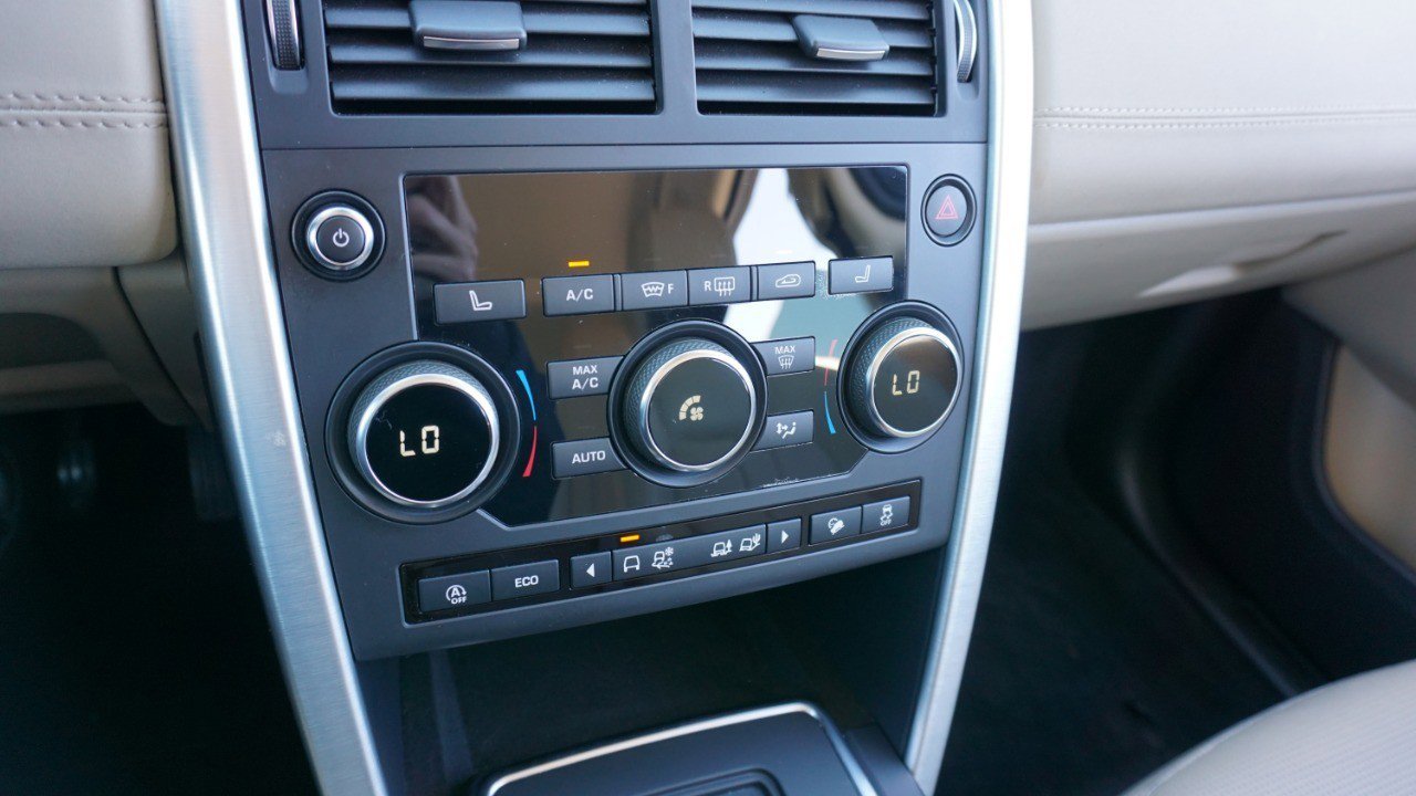 Used 2019 Land Rover Discovery Sport HSE image 19