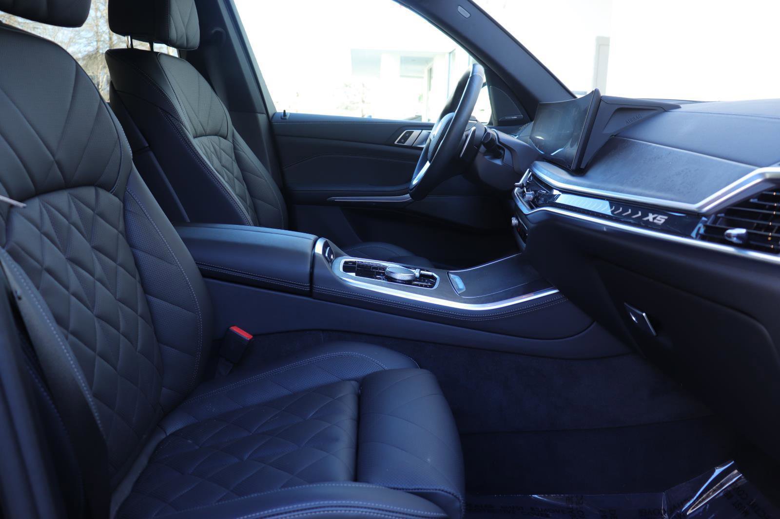 Used 2025 BMW X5 xDrive40i w/ Premium Package image 21