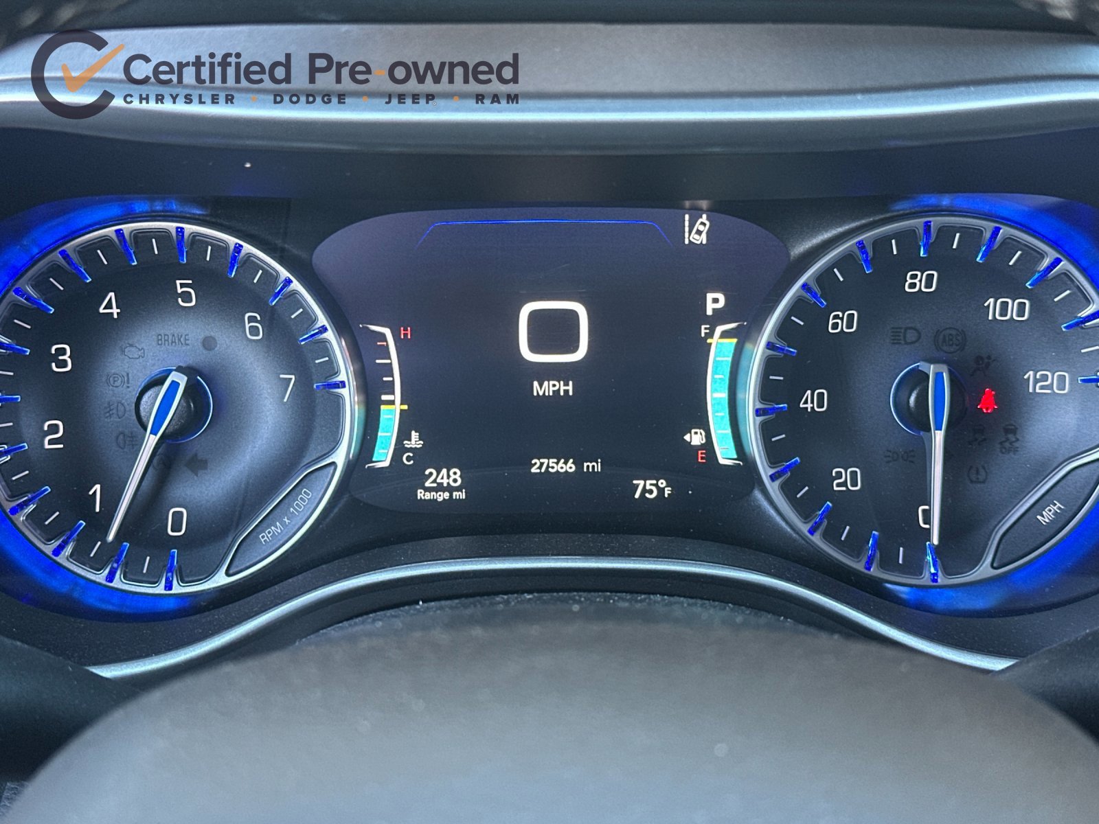 Used 2023 Chrysler Pacifica Touring-L FWD image 25