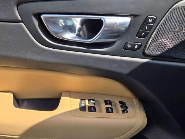 Used 2021 Volvo XC60 T5 Inscription w/ Protection Package Premier image 24