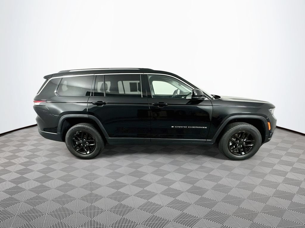 Certified 2022 Jeep Grand Cherokee L Laredo w/ Luxury Tech Group I AWD/4WD image 14