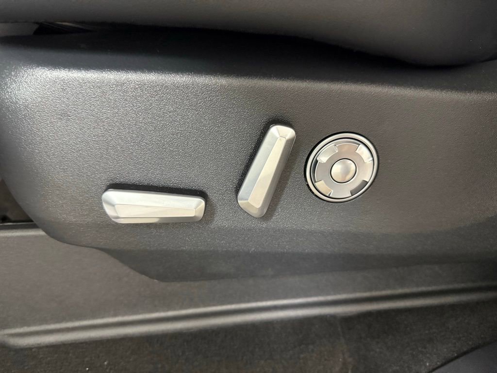 New 2025 Lincoln Navigator L Black Label image 71