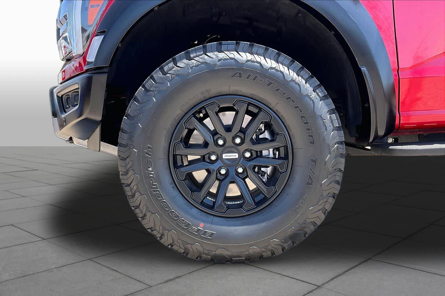 Certified 2025 Ford F150 Raptor AWD/4WD image 11