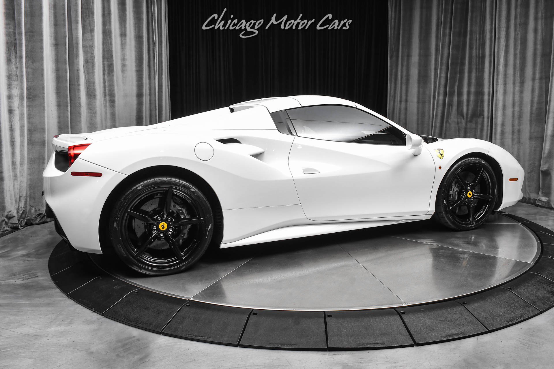Used 2018 Ferrari 488 Spider RWD image 44