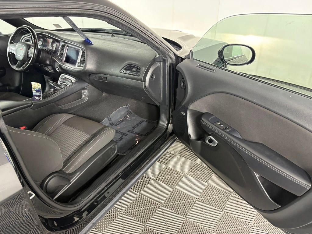 Used 2022 Dodge Challenger SXT w/ Blacktop Package image 30