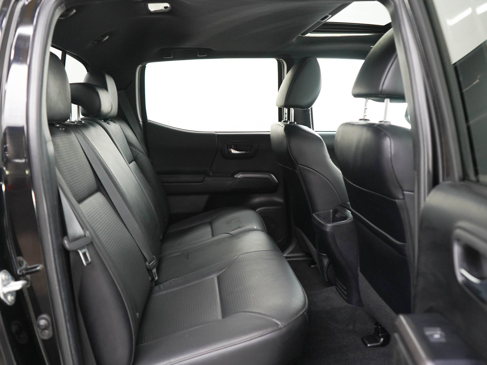 Used 2022 Toyota Tacoma Limited AWD/4WD image 12