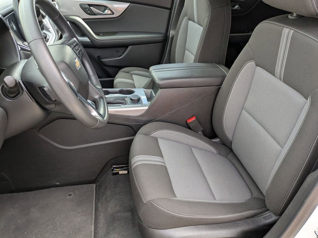 Used 2025 Chevrolet Blazer LT image 16