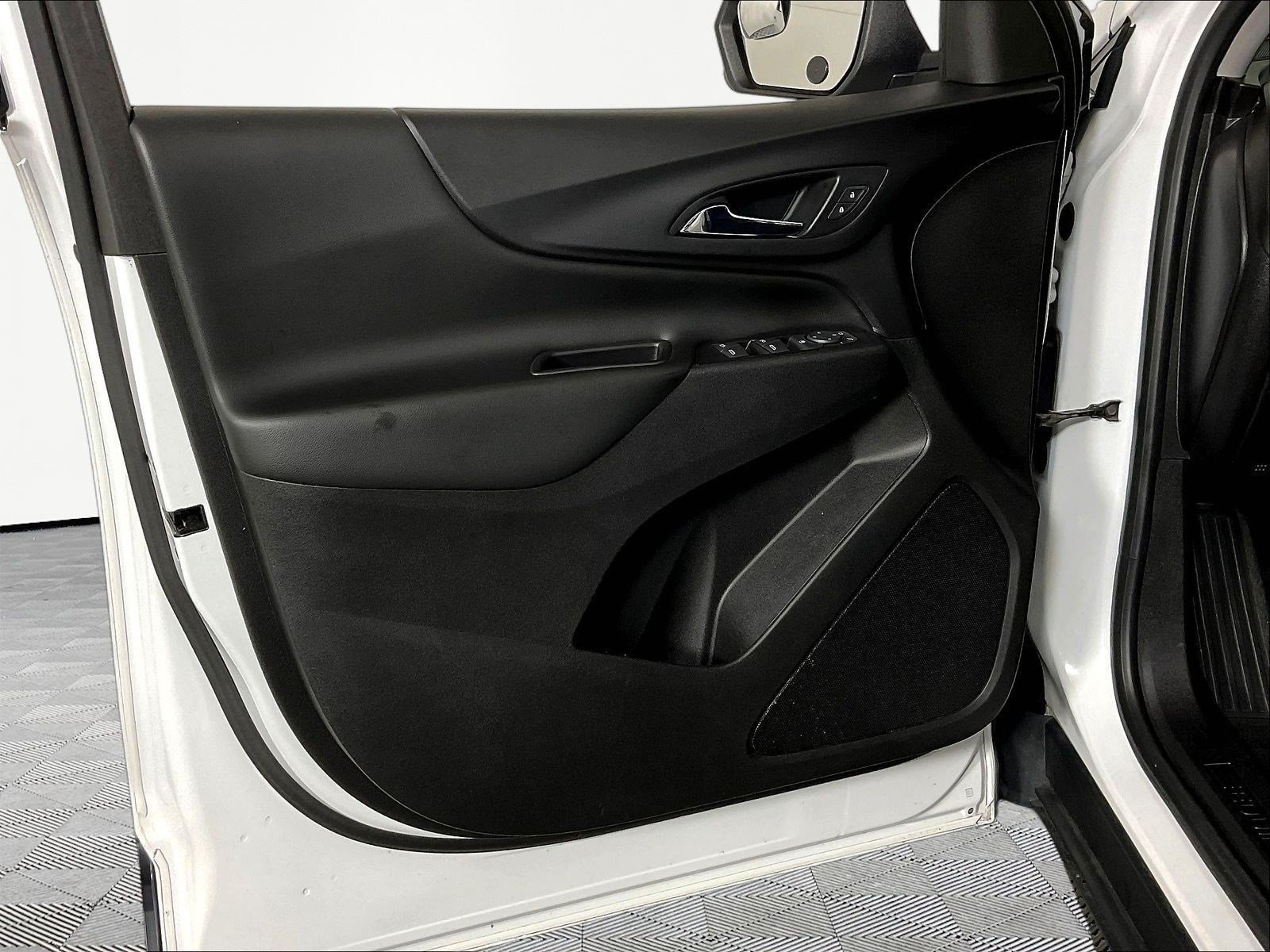 Used 2019 Chevrolet Equinox LT FWD image 20