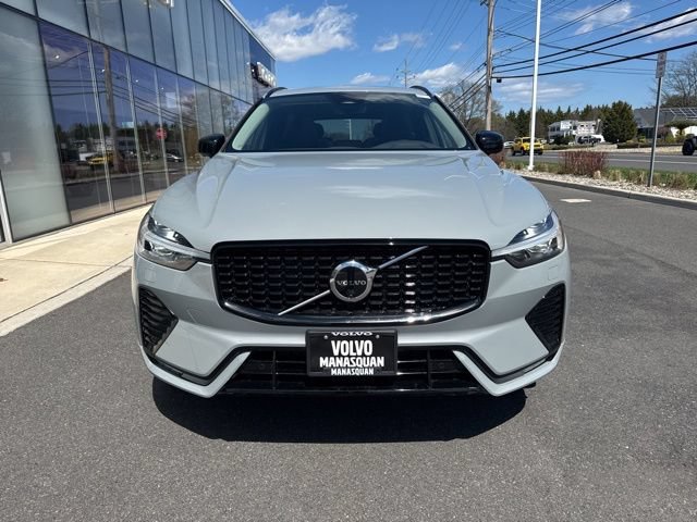Certified 2025 Volvo XC60 B5 Plus AWD/4WD image 7