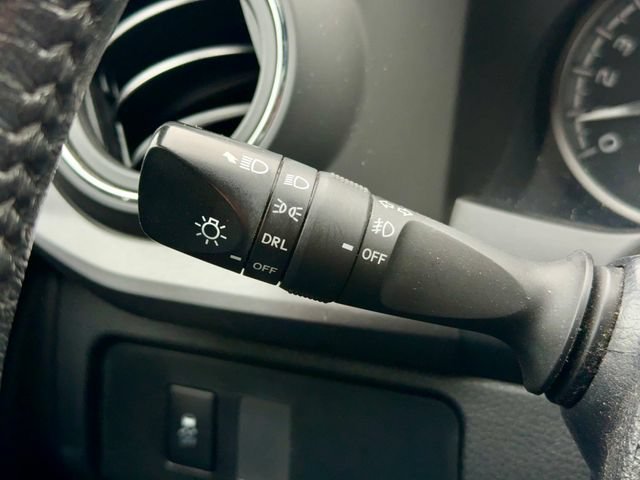 Used 2020 Toyota Tacoma TRD Off-Road AWD/4WD image 22