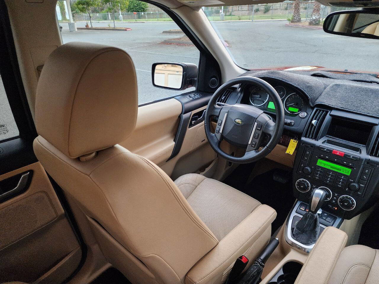 Used 2008 Land Rover LR2 HSE image 17