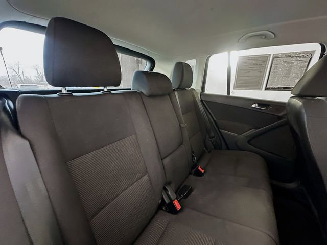 Used 2017 Volkswagen Tiguan Limited w/ Premium Package image 24