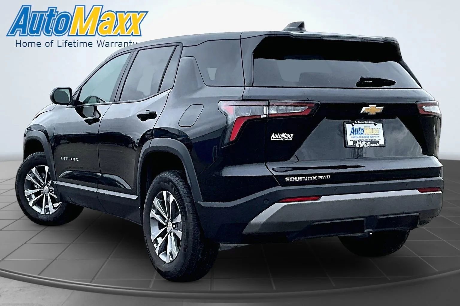 Used 2025 Chevrolet Equinox LT AWD/4WD image 7