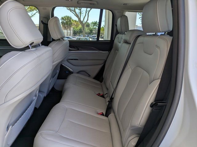 Used 2022 Jeep Grand Cherokee Overland image 9