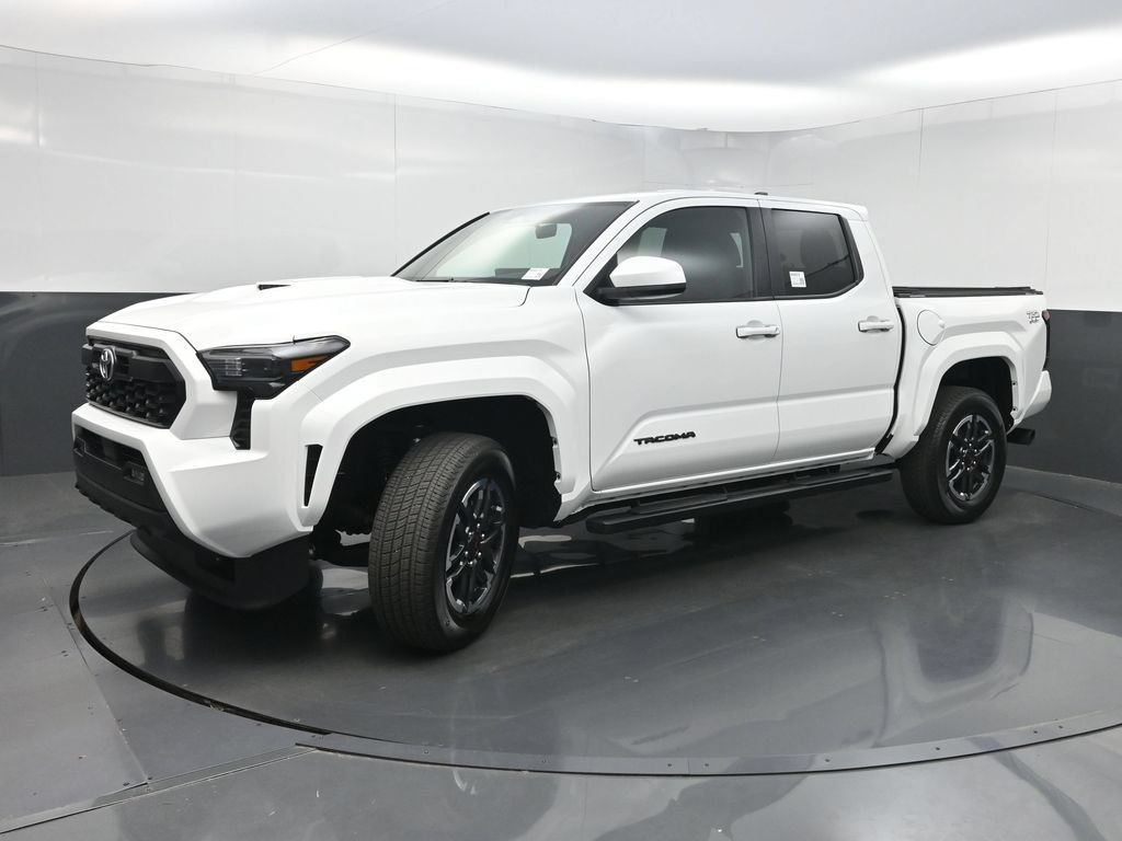 Used 2025 Toyota Tacoma TRD Sport AWD/4WD image 21