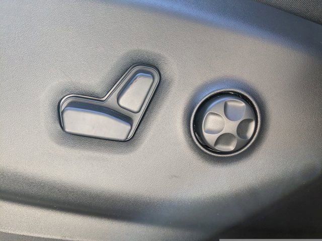 New 2026 Chrysler Pacifica Select FWD image 22