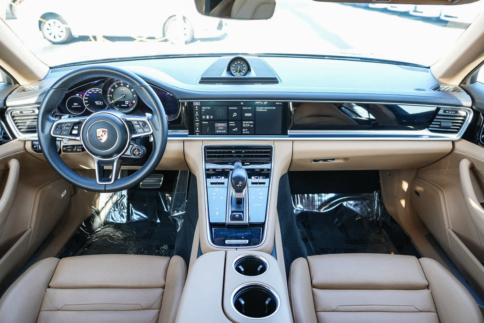 Used 2019 Porsche Panamera 4 AWD/4WD image 14