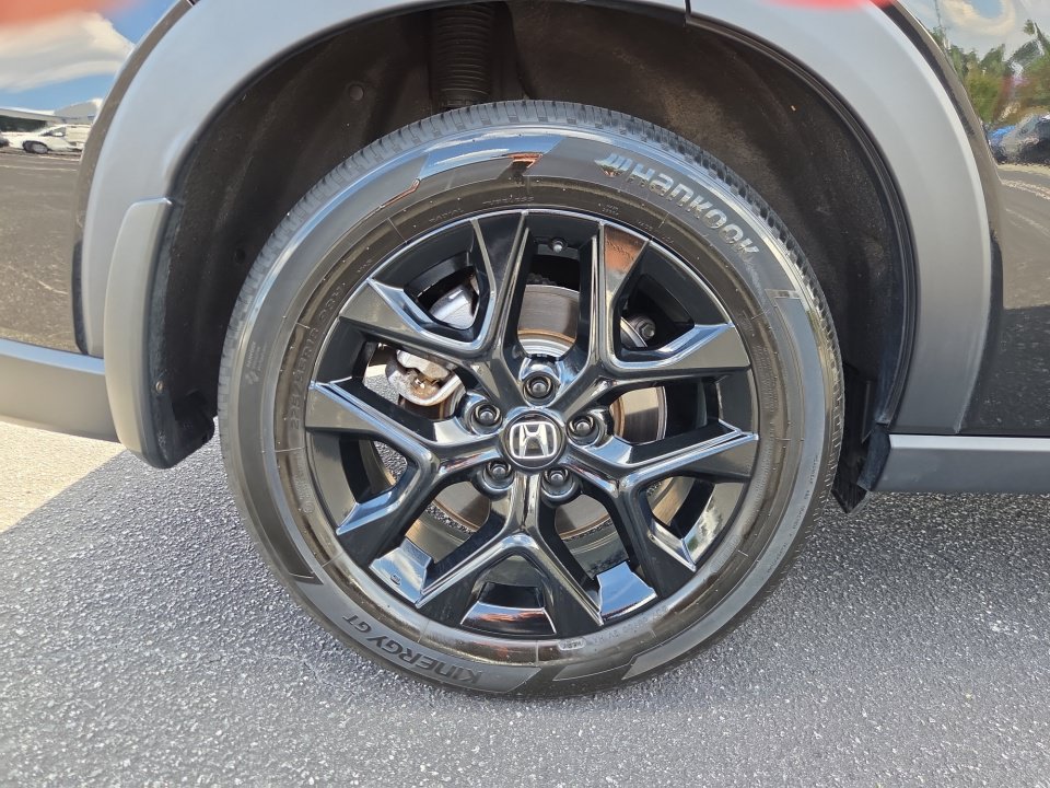 Certified 2025 Honda HR-V Sport image 23