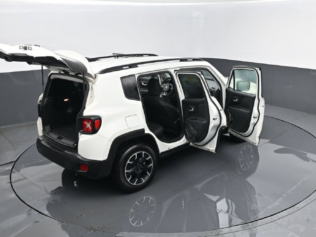 Used 2023 Jeep Renegade Latitude AWD/4WD image 25