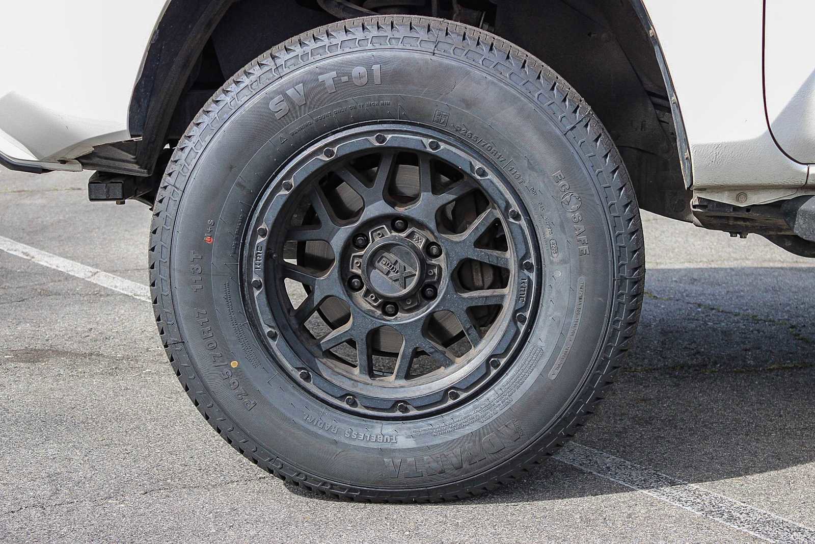 Used 2017 Toyota Tacoma SR5 image 9