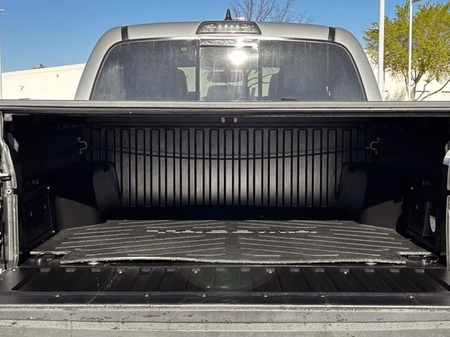 Used 2017 Toyota Tacoma TRD Sport image 30