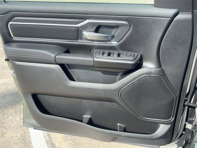 New 2026 RAM 1500 4x4 Crew Cab image 13