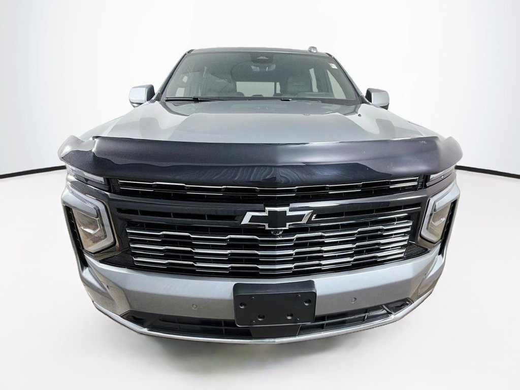 Used 2026 Chevrolet Suburban High Country AWD/4WD image 2